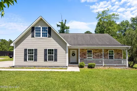 301 Haws Run Rd, Jacksonville, NC 28540