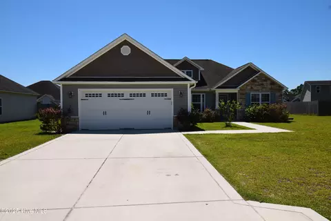 504 Ivory Ct, Jacksonville, NC 28546
