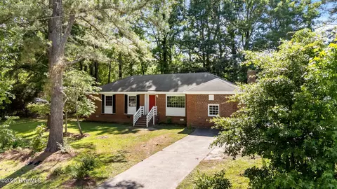 208 Essex Rd, Nashville, NC 27856