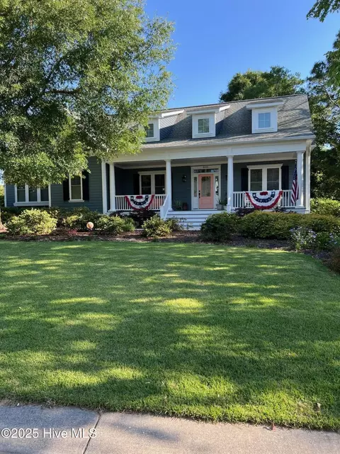 6231 Pebble Shore Ln, Southport, NC 28461
