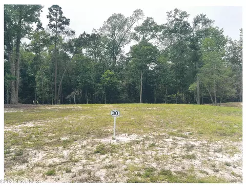 800 Helmsdale Dr, Wilmington, NC 28405