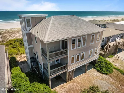 905 N Anderson Blvd, Topsail Beach, NC 28445