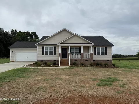 186 N Movado Trl, Kenly, NC 27542