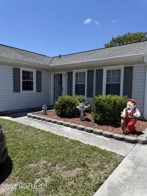 1164 Hibbs Rd, Newport, NC 28570