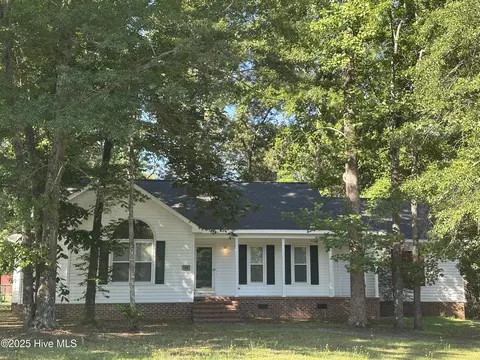 108 Red Oak Dr, Goldsboro, NC 27530