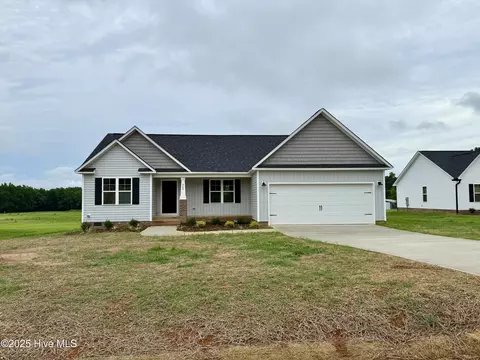 207 N Movado Trl, Kenly, NC 27542
