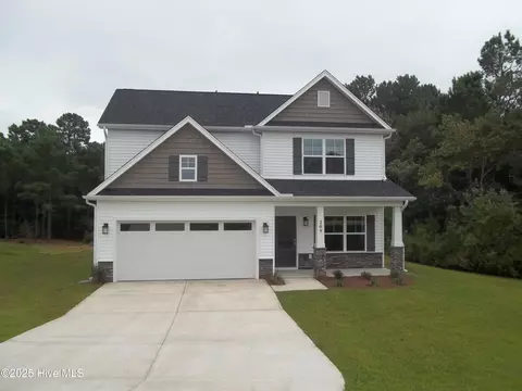 209 Balustrade Way, Hampstead, NC 28443