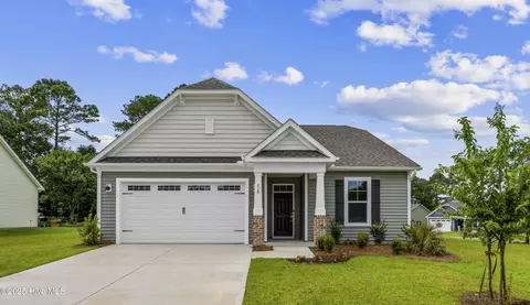658 Edgeside Dr SE, Bolivia, NC 28422