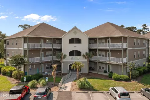 300 Lighthouse Ln #C2, Cedar Point, NC 28584
