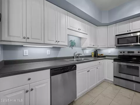 300 Lighthouse Ln #C2, Cedar Point, NC 28584 photo 16