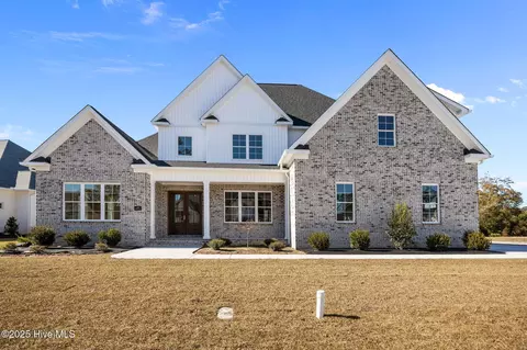 800 Rupert Dr, Greenville, NC 27858
