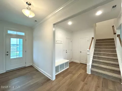 Entry Way - 802 Tupelo Tree Dr, Hubert, NC 28539 photo 6 of 11