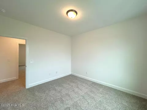 Bedroom - 802 Tupelo Tree Dr, Hubert, NC 28539 photo 11 of 17