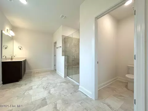Bath - 802 Tupelo Tree Dr, Hubert, NC 28539 photo 7 of 10