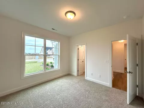 Bedroom - 802 Tupelo Tree Dr, Hubert, NC 28539 photo 2 of 17