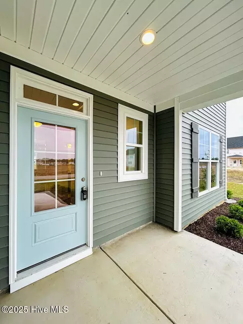 Exterior - 802 Tupelo Tree Dr, Hubert, NC 28539 photo 3 of 7