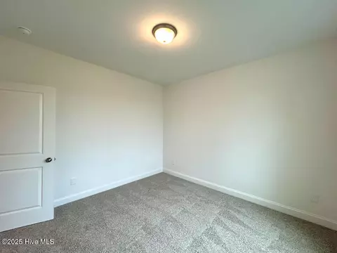 Bedroom - 802 Tupelo Tree Dr, Hubert, NC 28539 photo 4 of 17