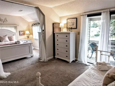 Bedroom - 25 Quarterdeck, New Bern, NC 28562 photo 3 of 5