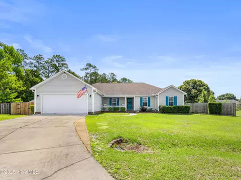 102 Sand Ct, Jacksonville, NC 28546