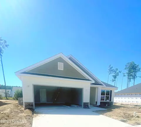 1018 Midnight Bourbon Mnr, New Bern, NC 28562