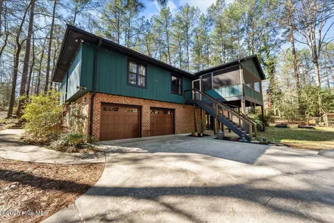 105 Tartan Trl, Southern Pines, NC 28387