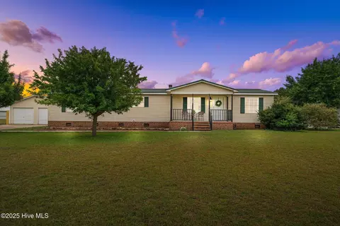 4780 Lobelia Rd, Vass, NC 28394