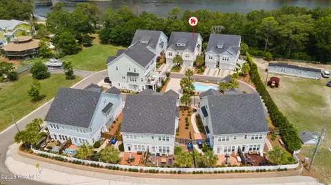 117 Bimini Townes Ln, Carolina Beach, NC 28428