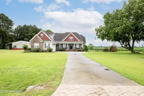 844 E Darden Rd, Faison, NC 28341