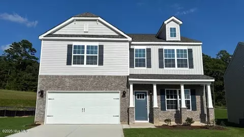 1061 Misty Creek Dr, Aberdeen, NC 28315