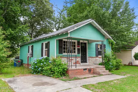 1703 S Greene St, Greenville, NC 27834