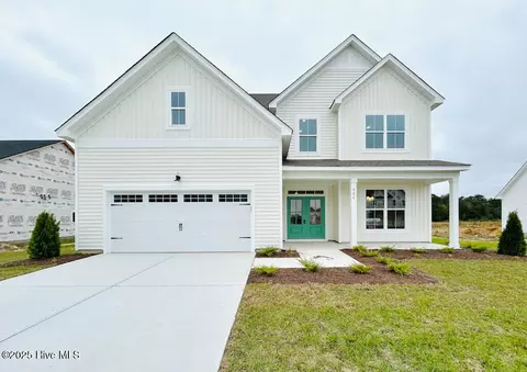 906 Wild Azalea Way, Hubert, NC 28539