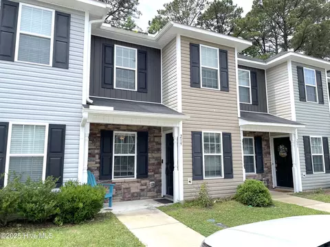 219 Grove Ln, Havelock, NC 28532