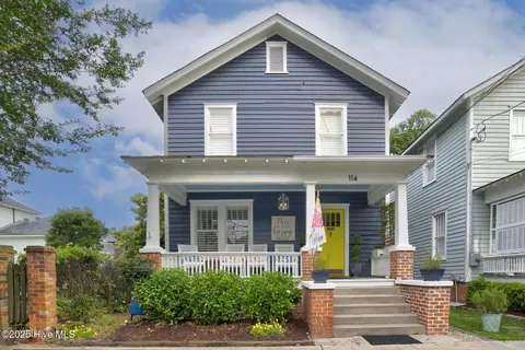 114 N Bonner St, Washington, NC 27889