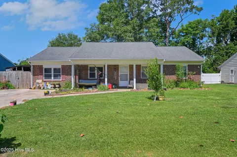 108 Ash Pl, Jacksonville, NC 28546