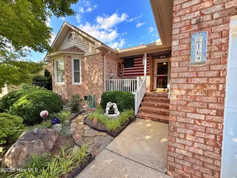 216 Lakemere Dr, New Bern, NC 28562