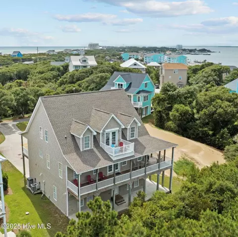 108 Kiawa Dr, Indian Beach, NC 28512