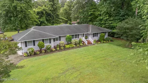 103 Meiggs Dr, Moyock, NC 27958