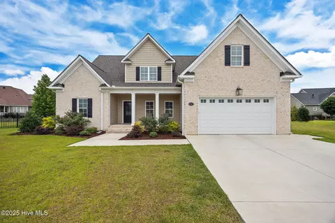 1947 Belles Ferry Ct, Winterville, NC 28590