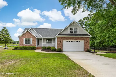 1171 S Shore Dr, Southport, NC 28461