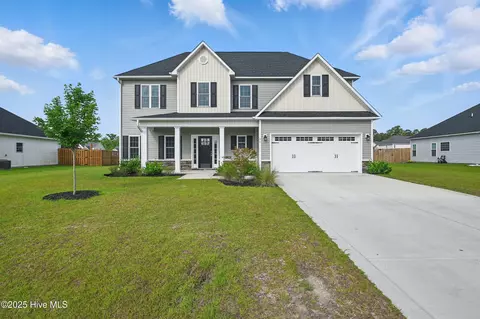 33 Chippewa Ln, Rocky Point, NC 28457