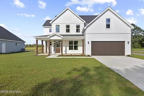411 Fore Pl, Jacksonville, NC 28540