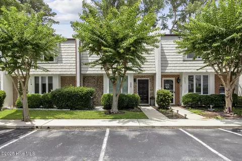 648 Cobblestone Dr, Wilmington, NC 28405