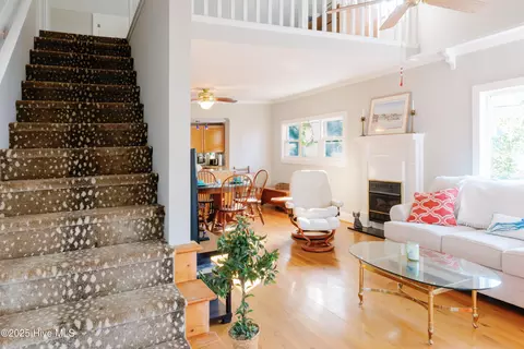 Entry Way - 1498 Bayview Rd, Bath, NC 27808 photo 3 of 3