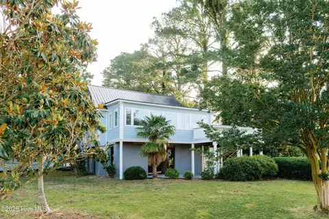 1498 Bayview Rd, Bath, NC 27808