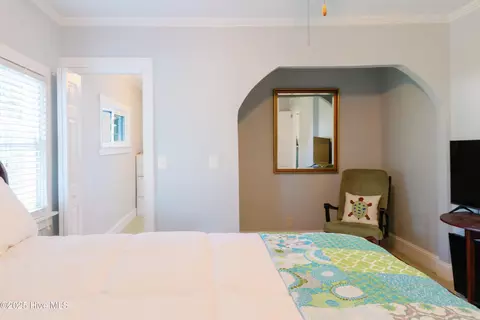 Bedroom - 1498 Bayview Rd, Bath, NC 27808 photo 2 of 7