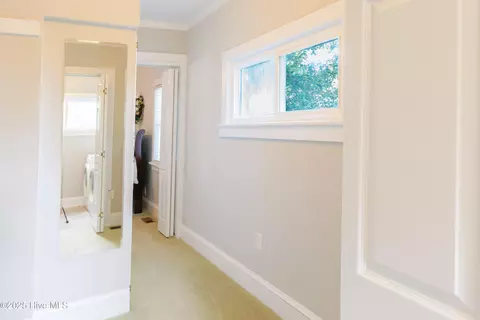 Entry Way - 1498 Bayview Rd, Bath, NC 27808 photo 2 of 3