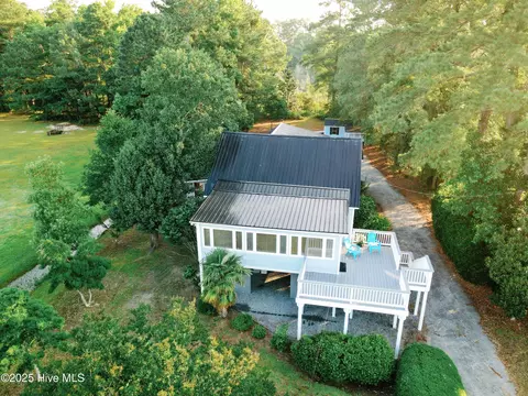 Exterior - 1498 Bayview Rd, Bath, NC 27808 photo 5 of 24