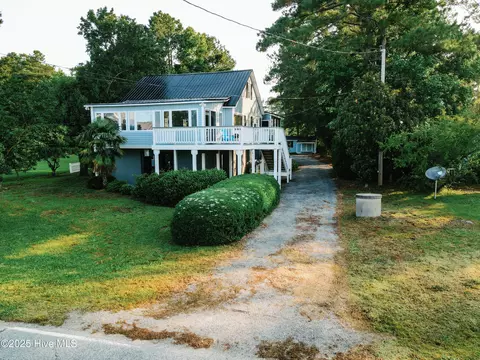 Exterior - 1498 Bayview Rd, Bath, NC 27808 photo 4 of 24