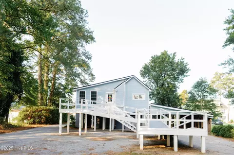 Exterior - 1498 Bayview Rd, Bath, NC 27808 photo 6 of 24
