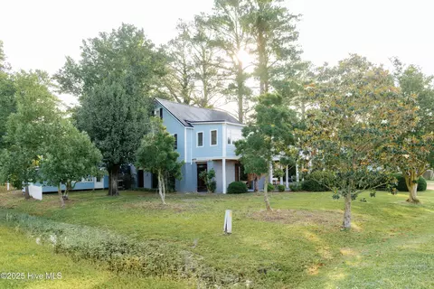 Exterior - 1498 Bayview Rd, Bath, NC 27808 photo 3 of 24